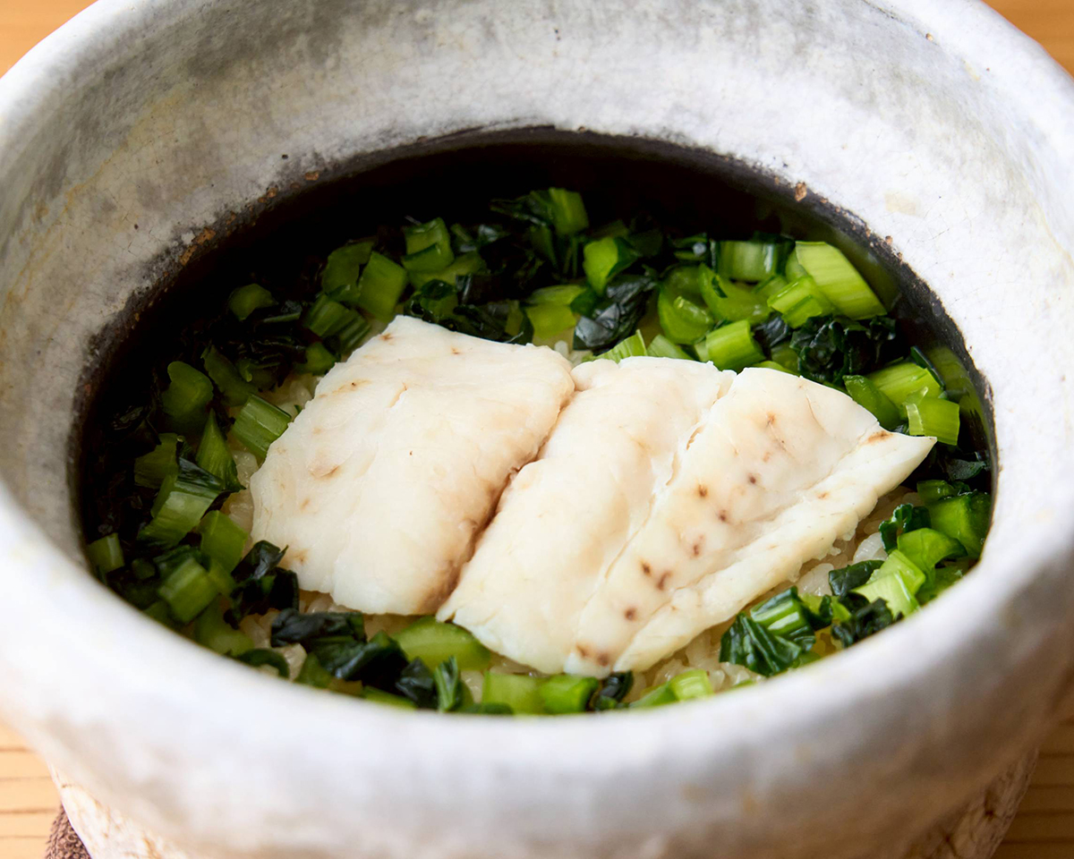 神楽坂石かわ　天然鯛と青菜のごはん